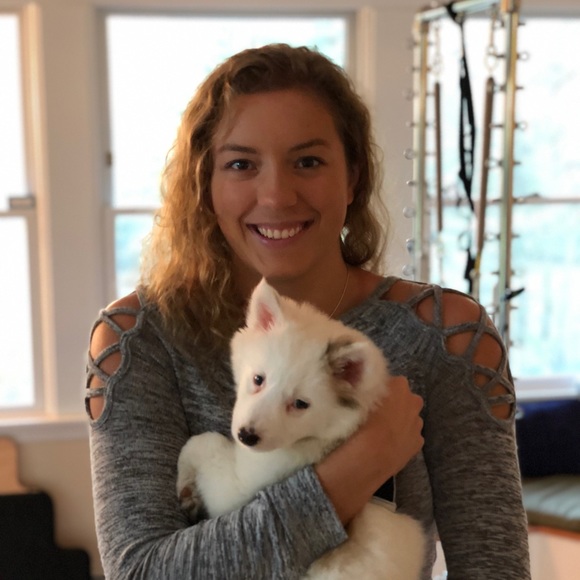 Profile Picture of Morgan Linsley (@mlinsley221) on Poshmark