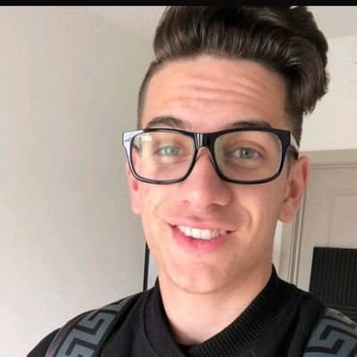 Profile Picture of MooseCraft (George) (@bacchus_im) on Twitter