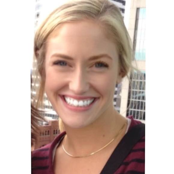 Profile Picture of Alyssa Madden (@lysmadden) on Poshmark