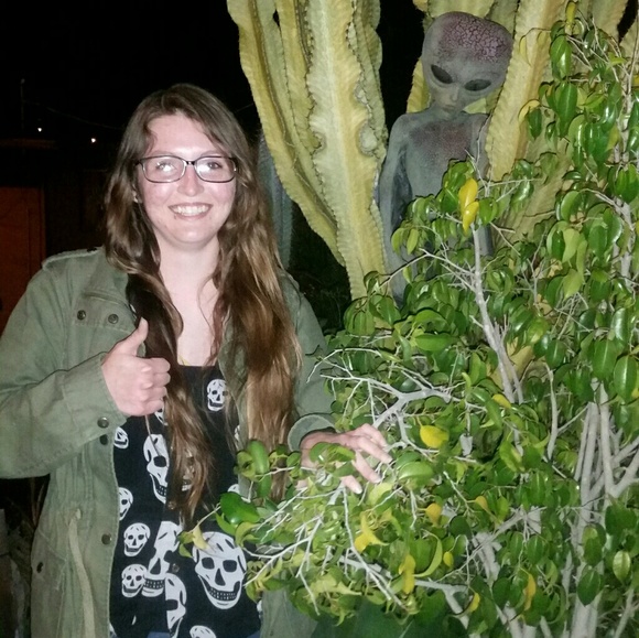 Profile Picture of Jordan Mischler (@jaymisch) on Poshmark