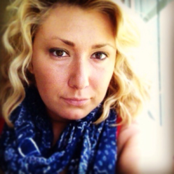 Profile Picture of Krystina Gallear (@kgallear) on Poshmark