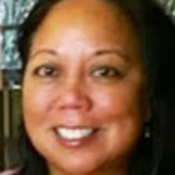 Profile Picture of Wendi Ching (@mauiwendi) on Poshmark