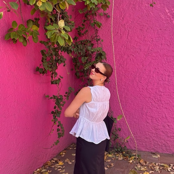 Profile Picture of Ellie Closen (@ellie_closen) on Poshmark