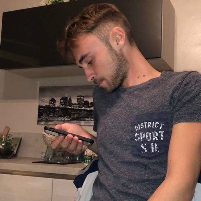 Profile Picture of ¿ (@simonfournier5) on Twitter