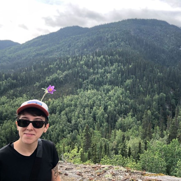 Profile Picture of Julia Braudy (@juliabraudy) on Poshmark