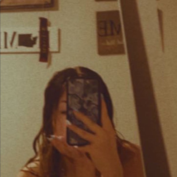 Profile Picture of Alexa Fitzgerald (@lex_fitz) on Poshmark