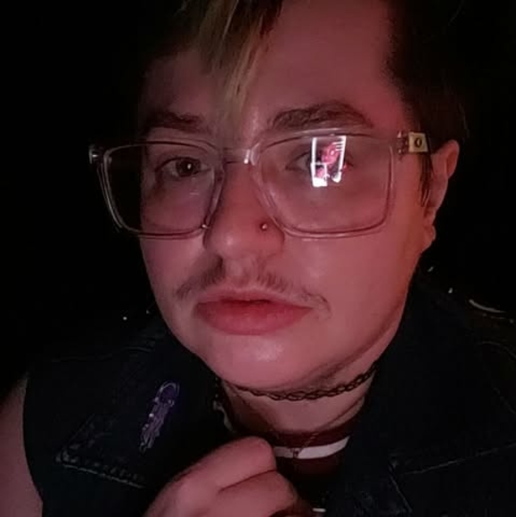 Profile Picture of Logan Auton (@loganauton) on Poshmark