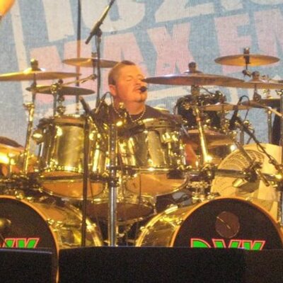 Profile Picture of Mark Toland (@DrumminFreak) on Twitter
