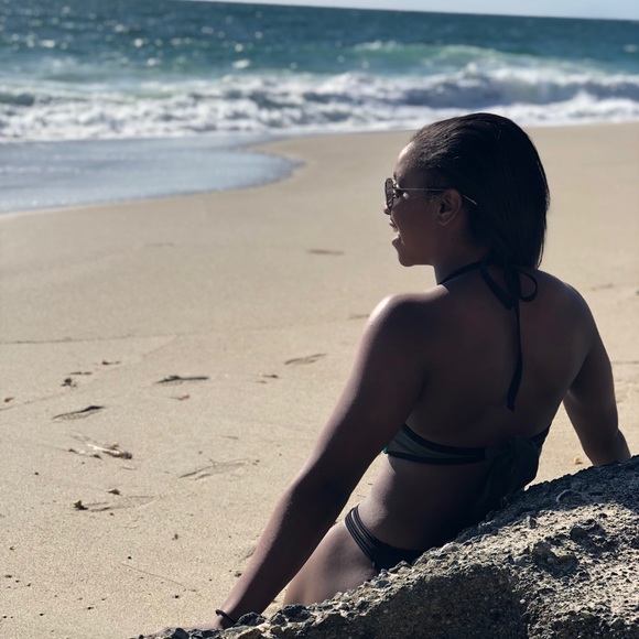 Profile Picture of Kennedy Gant (@kennpearl) on Poshmark