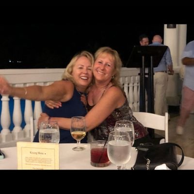 Profile Picture of Nancy Wheatley (@mic77stones) on Twitter