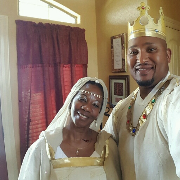 Profile Picture of Irisha Fleming (@wealthyplace) on Poshmark