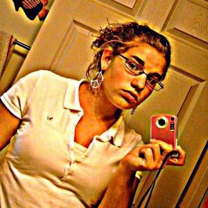 Profile Picture of Shelby Hackett (@blueorange__gator) on Myspace