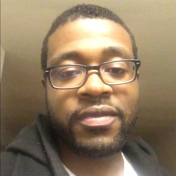 Profile Picture of John Stephenson (@jsteph1221) on Poshmark