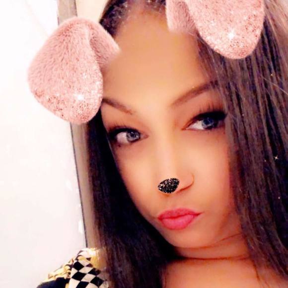 Profile Picture of Shaylene Scott (@shay2782) on Poshmark