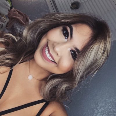 Profile Picture of Lorely ✨ (@LorelyM_21) on Twitter