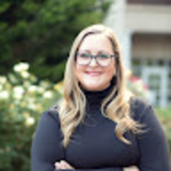 Profile Picture of Mandy Muller (@mcmuller25) on Poshmark