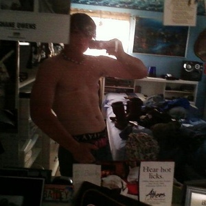 Profile Picture of Bailey Farris (@whatelseistheretoput) on Myspace