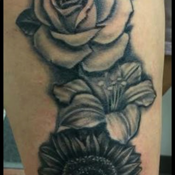 Profile Picture of Jasmine Fabela (@jazzie__wazzie) on Poshmark