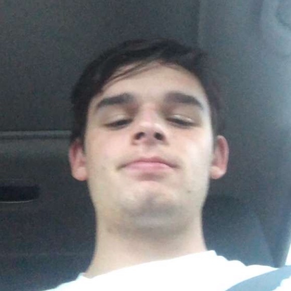 Profile Picture of Max Borgenicht (@maxborgenicht) on Poshmark