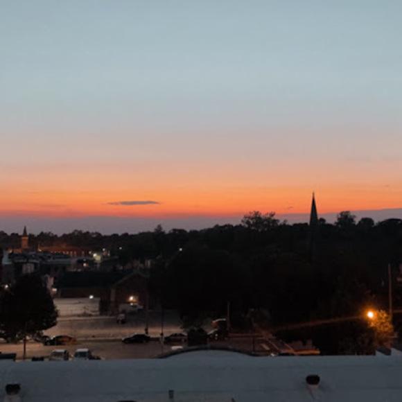 Profile Picture of Azalyn Tanase (@azalyntanase30) on Poshmark