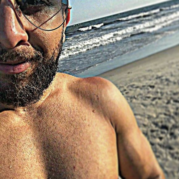 Profile Picture of Angel Barcacel (@angelbarcacel) on Poshmark