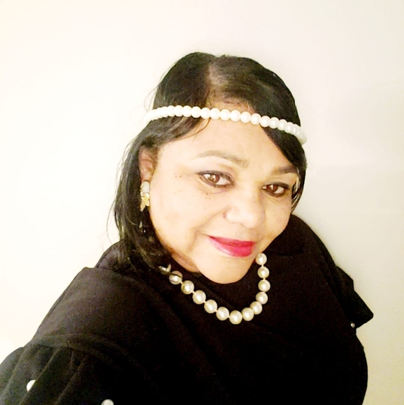 Profile Picture of Pamela Richardson (@pamelalicious1) on Poshmark