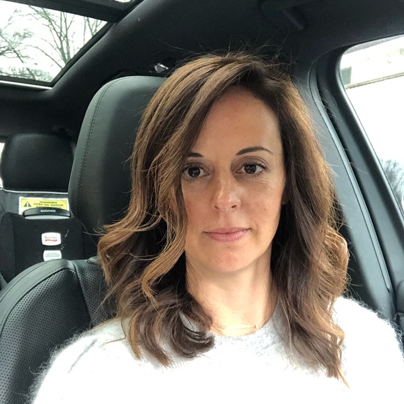 Profile Picture of Amanda Rintala (@amandarintala) on Poshmark