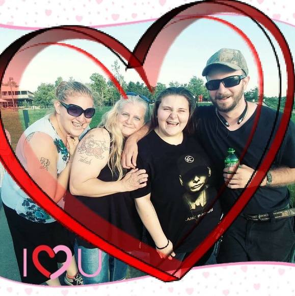 Profile Picture of Rhonda Stenzel (@rhondastenzel44) on Poshmark