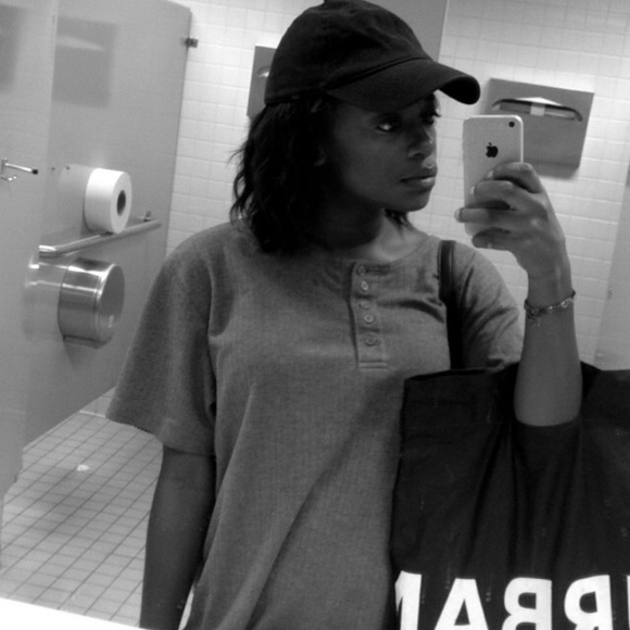 Profile Picture of Atiyah Mcknight (@atiyahmcknight) on Poshmark