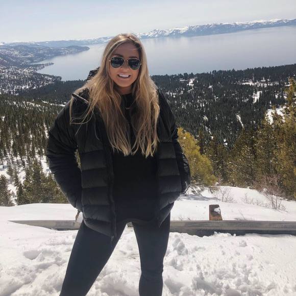 Profile Picture of Rileigh Darsow (@rileighhhh) on Poshmark