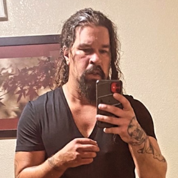 Profile Picture of Kevin Lovato (@poshkevmark) on Poshmark