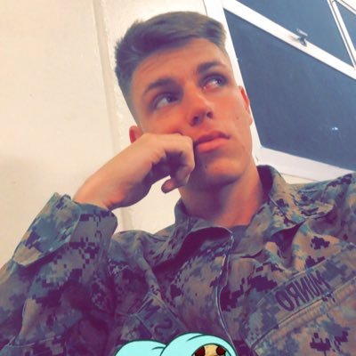 Profile Picture of Jonathan  👉 😎 👉 (@JonathanMunro5) on Twitter