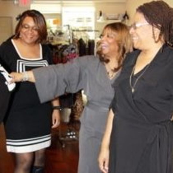 Profile Picture of Missy Lew (@curvy) on Poshmark