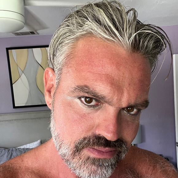 Profile Picture of Robert Haynes (@daddylancex) on Poshmark