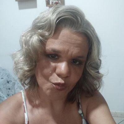 Profile Picture of 🌻🌻 🌻 Paula Daguila 🌻🌻🌻 (@Paula99080744) on Twitter