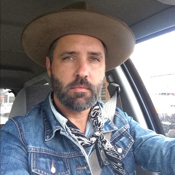 Profile Picture of Nathan Barlowe (@bummerman) on Poshmark