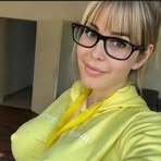 Profile Picture of Amelia Heller (@Amelia-Heller) on Facebook
