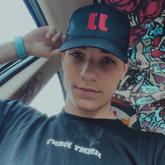 Profile Picture of John Warren (@jackrwarren) on Poshmark