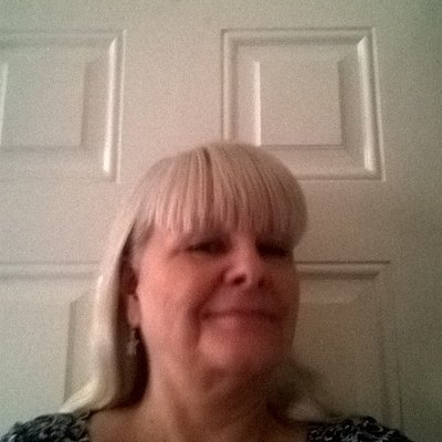 Profile Picture of Suzanne Mitchell (@suzanne97617945) on Twitter