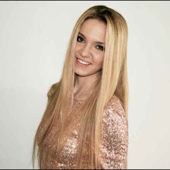 Profile Picture of Emily Rogawski (@emily_rogawski) on Poshmark