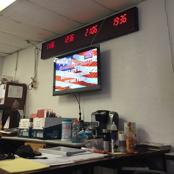 Fabian Robles - Poshmark Profile Picture of Fabian Robles (@fbnrobles) on Poshmark