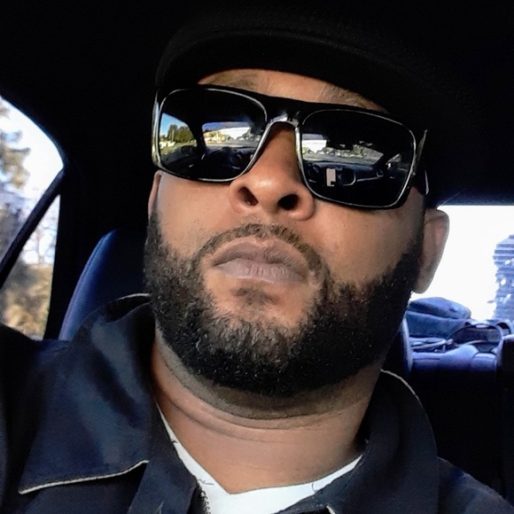 Profile Picture of Claude Jones (@mrjones904) on Poshmark