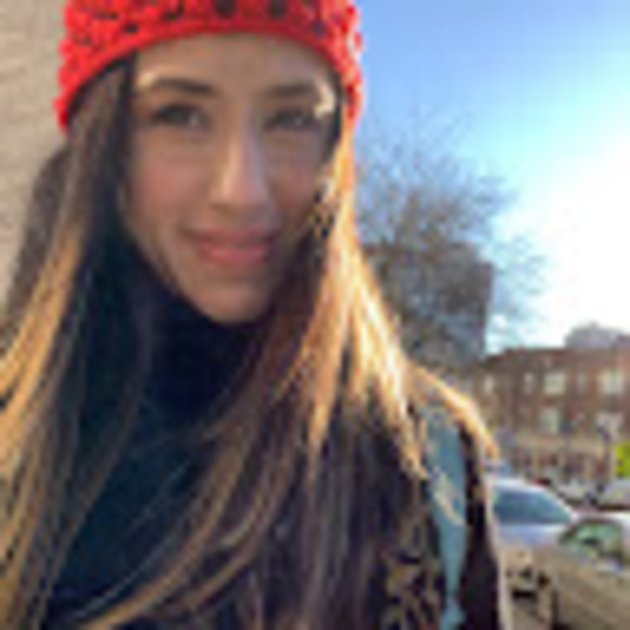 Profile Picture of Nicole Jasinski (@nrjasinski) on Poshmark