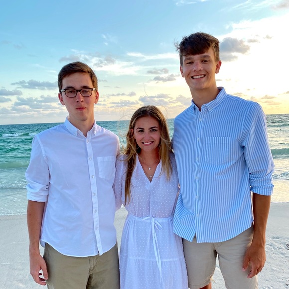 Profile Picture of Hayden Burgess (@hayden505) on Poshmark