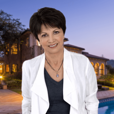 Profile Picture of Carol Ward (@CarolWardBroker) on Twitter
