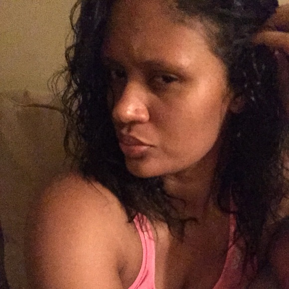 Profile Picture of Johanna Delacruz (@joha1212) on Poshmark