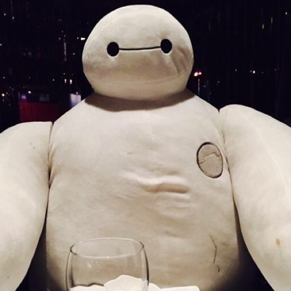 Profile Picture of Floyd Ngov (@fngov) on Poshmark