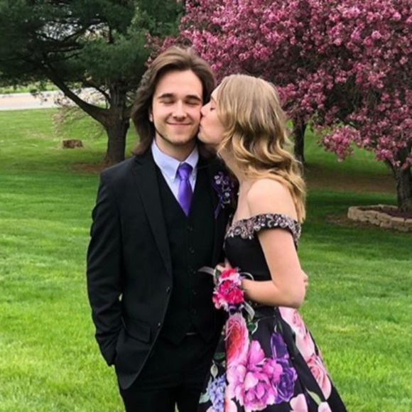 Profile Picture of Sandy Bugglin (@bugglin31) on Poshmark