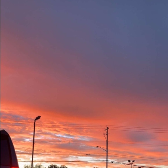 Profile Picture of Hannah Wiedemann (@hannah_1607) on Poshmark