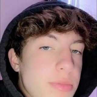 Profile Picture of Chris (@christian.whitlock) on Instagram